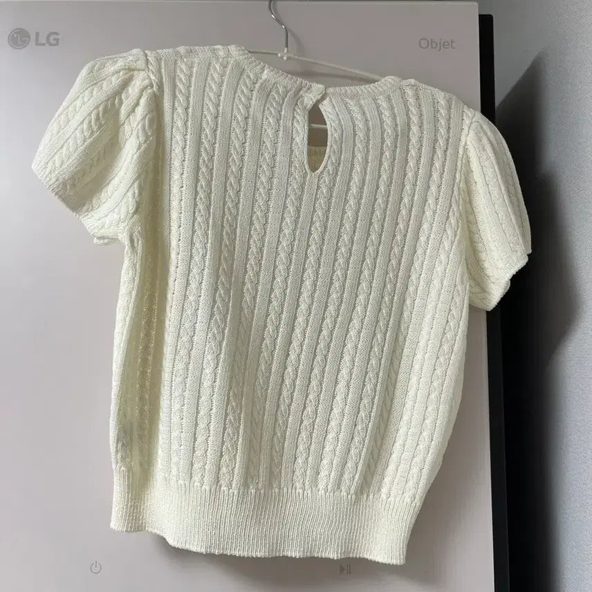 [BUNJANG] Come Here Short Sleeve Knit / 컴히얼 반팔 니트