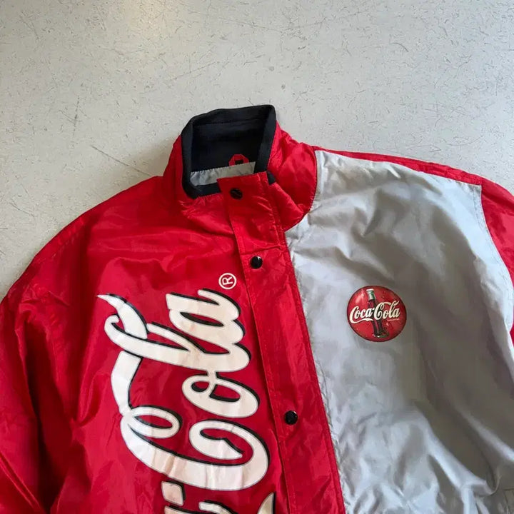 [BUNJANG] Coca-Cola Windbreaker Jacket Red/Grey / 코카콜라 바람막이 자켓 레드/그레이