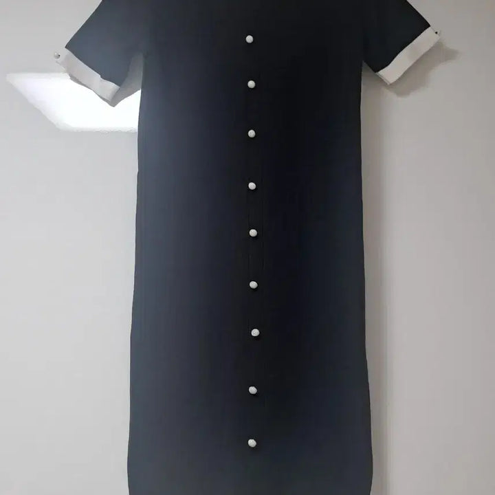 [BUNJANG] Black Collar Button Short Sleeve Knit Dress / 단아한 블랙 카라 버튼 원피스/반팔 니트 원피스(새 제품)
