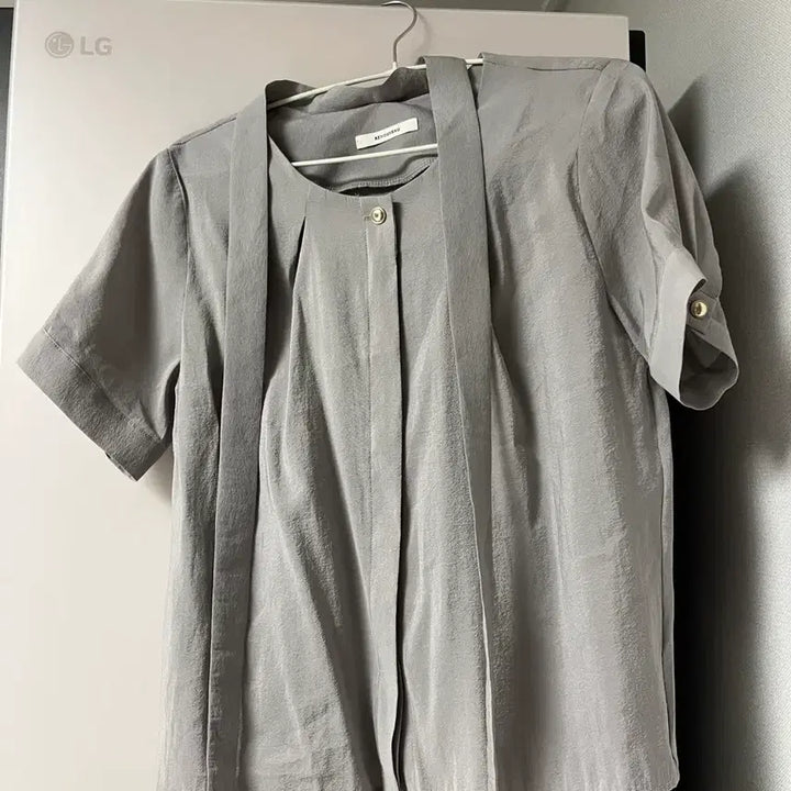 [BUNJANG] Le Nouveau Short-Sleeve Blouse / 르누보 반팔 블라우스