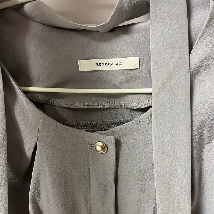 [BUNJANG] Le Nouveau Short-Sleeve Blouse / 르누보 반팔 블라우스