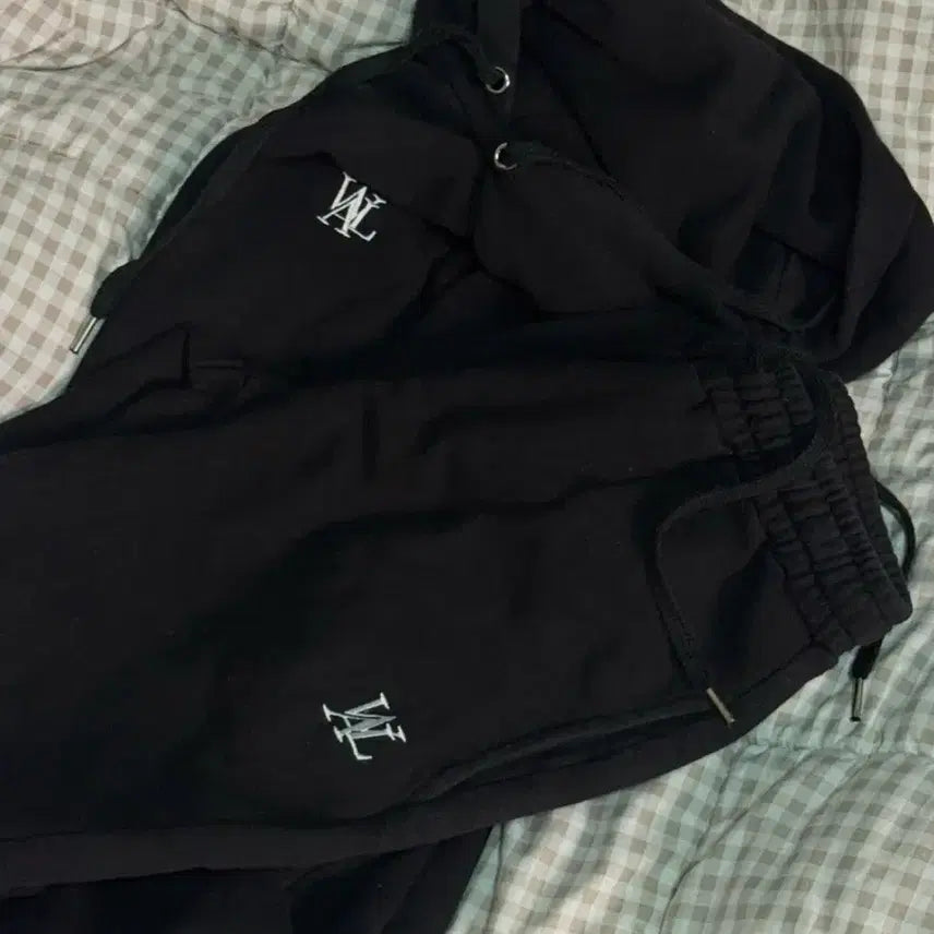 [BUNJANG] Wooalong Hooded Sweatshirt and Pants Set (Size S) / 우알롱 후드 바지 세트 (s사이즈)