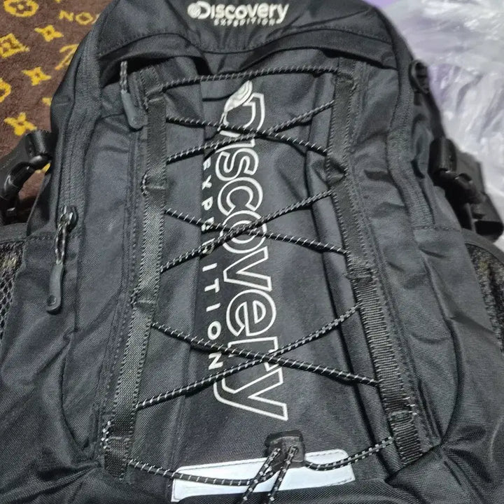 [BUNJANG] Discovery Black Backpack / 디스커버리 블랙 백팩 가방