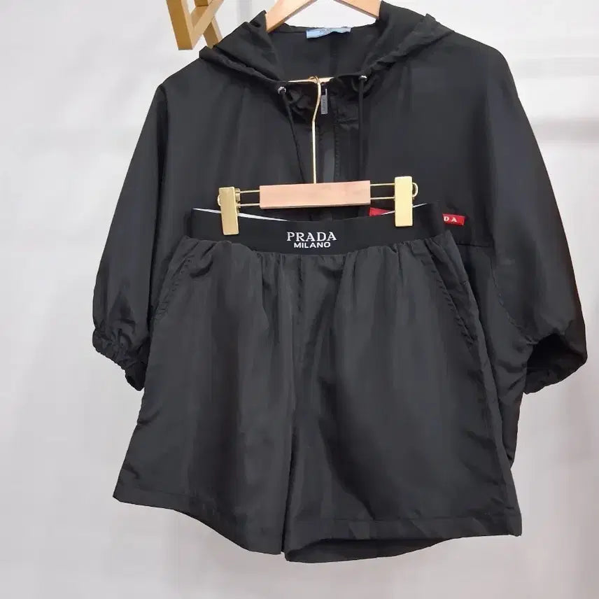 [BUNJANG] Black Short Sleeve Windbreaker Shorts Set / 블랙 반팔 바람막이  반바지 세트