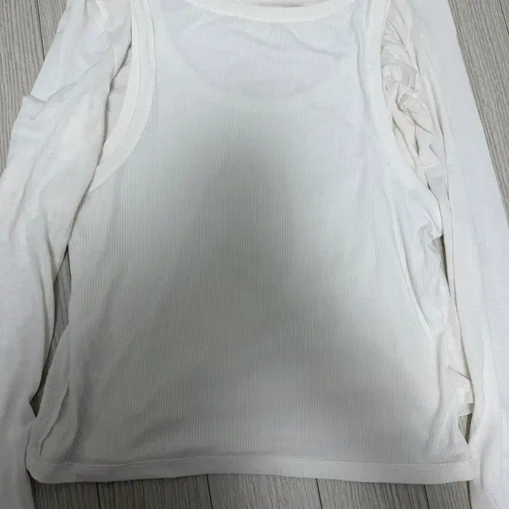 [BUNJANG] H&amp;M Layered Ivory T-shirt / H&amp;M 레이어드 아이보리 티셔츠