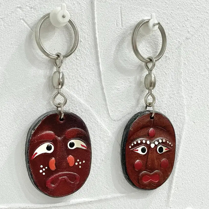 [BUNJANG] 90s Vintage Korean Traditional Mask Couple Leather Keychain Set / [90s 빈티지] K-고전키링 전통탈 커플 가죽키링