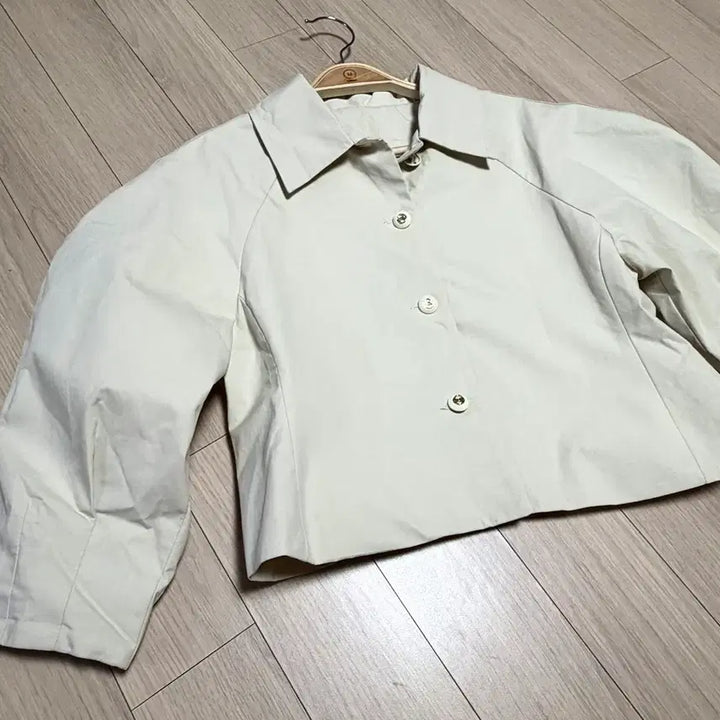[BUNJANG] Puff Cropped Shirt Jacket - Ivory, Balloon Pin Tuck Curved Sleeve Short / 퍼프 크롭 바스락 셔츠 자켓 아이보리 벌룬 어깨 핀턱 커브드 소매 숏