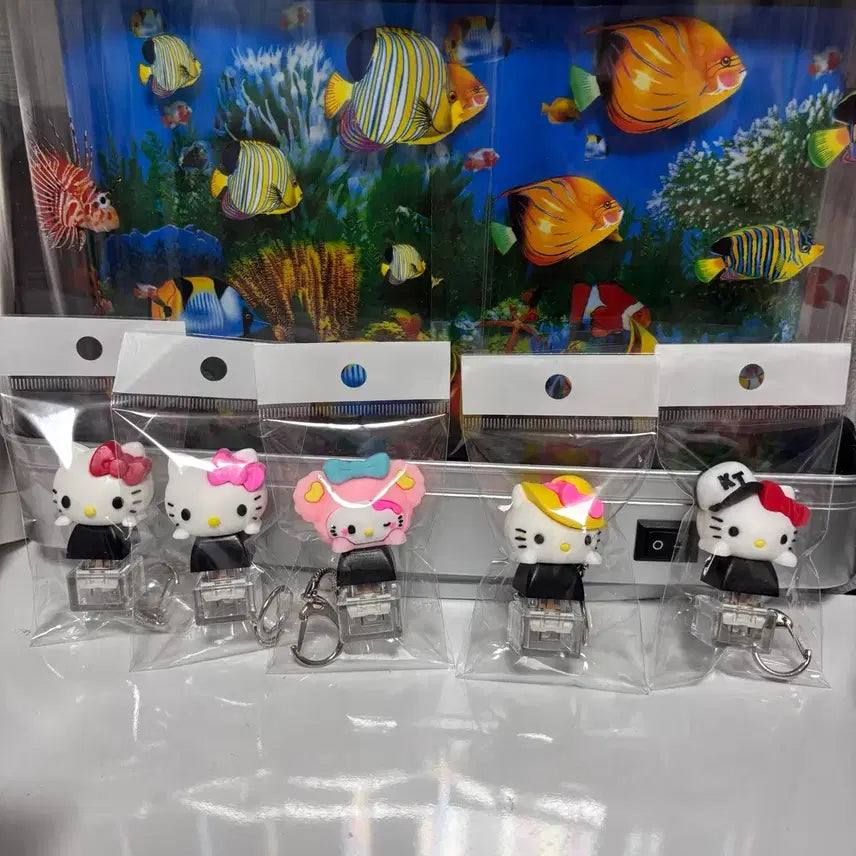 [BUNJANG] Hello Kitty Keycap Keyring / 헬로키티 키캡 키링 클릭커