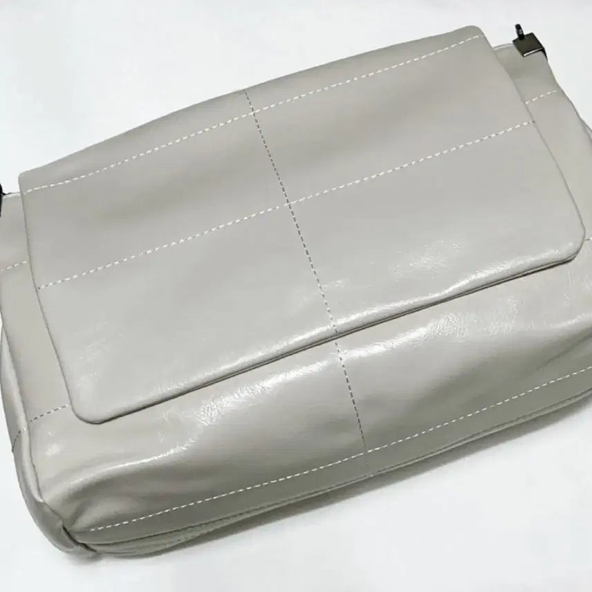 [BUNJANG] Zara Lock Flap Shoulder Bag Cream / 자라 락 플랩 숄더백 크림 (새상품&amp;공홈)