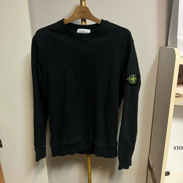 [BUNJANG] Stone Island 22FW Sweatshirt L Black / [정품 , L사이즈] 22FW 스톤아일랜드 맨투맨 블랙