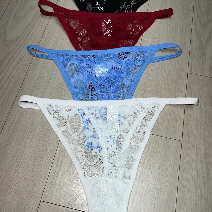 [BUNJANG] Lace Thong Panties 4-Piece Set / 레이스 티팬티 4종