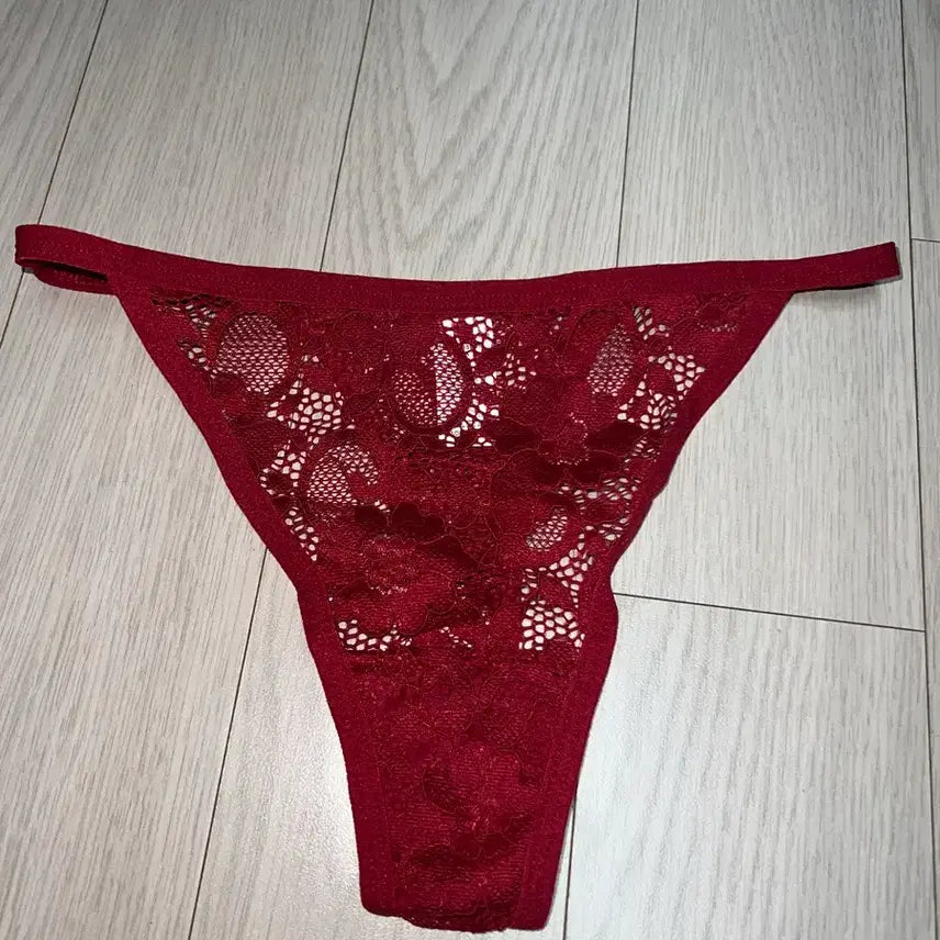 [BUNJANG] Lace Thong Panties 4-Piece Set / 레이스 티팬티 4종