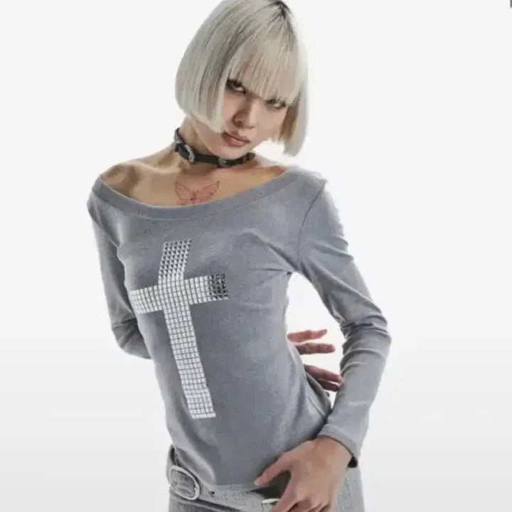 [BUNJANG] Kaiya Silver Cross Long Sleeve / 카이야 롱슬리브 silver cross long sleeve