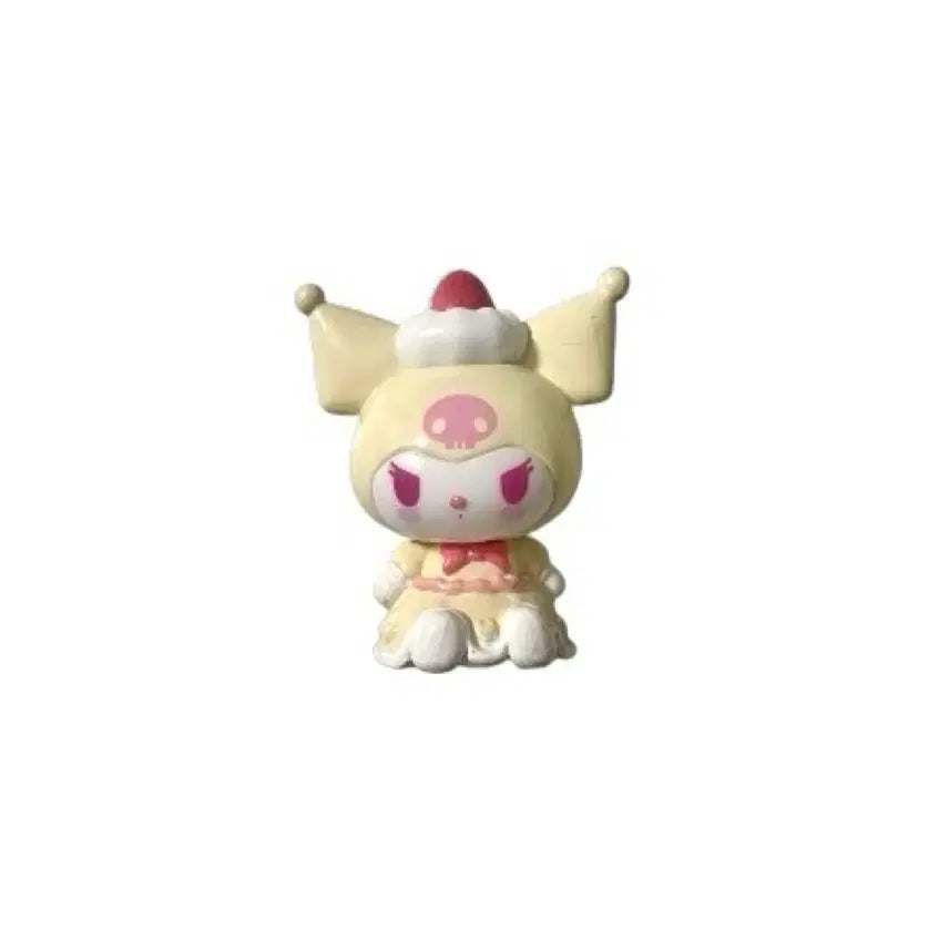 [BUNJANG] Sanrio Strawberry Whipping Cake Kuromi Bath Bomb with Figure / 산리오 딸기 휘핑케이크 쿠로미배스밤 입욕제 피규어