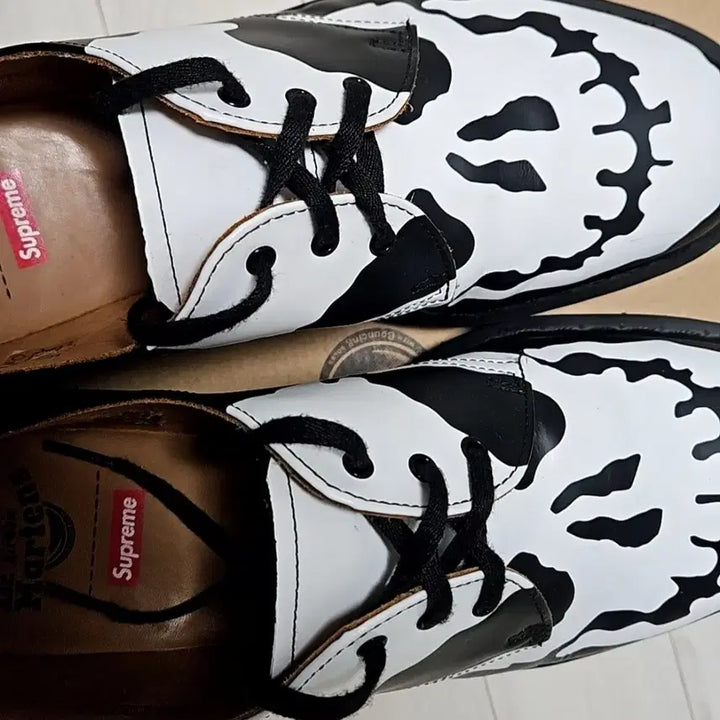 [BUNJANG] Dr. Martens x Supreme 1461 3-Eye Shoe Black / 닥터마틴 x 슈프림 1461 3-Eye Shoe Black 280