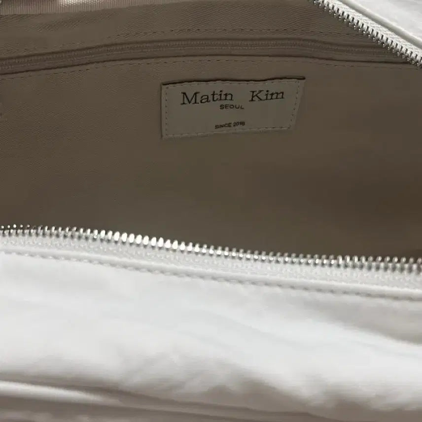 [BUNJANG] Matinkim Sporty Tote Bag White / 마뗑킴 스포티 토트백 화이트