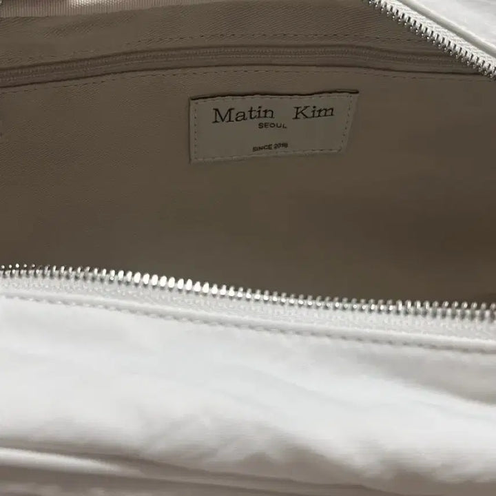 [BUNJANG] Matinkim Sporty Tote Bag White / 마뗑킴 스포티 토트백 화이트