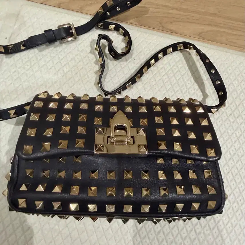 [BUNJANG] Valentino Rockstud Mini Crossbody Bag / 발렌티노 락스터드 미니크로스백