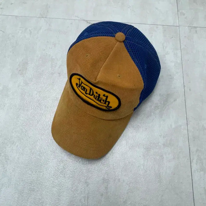 [BUNJANG] Von Dutch Corduroy Two-Tone Trucker Cap Hat / 