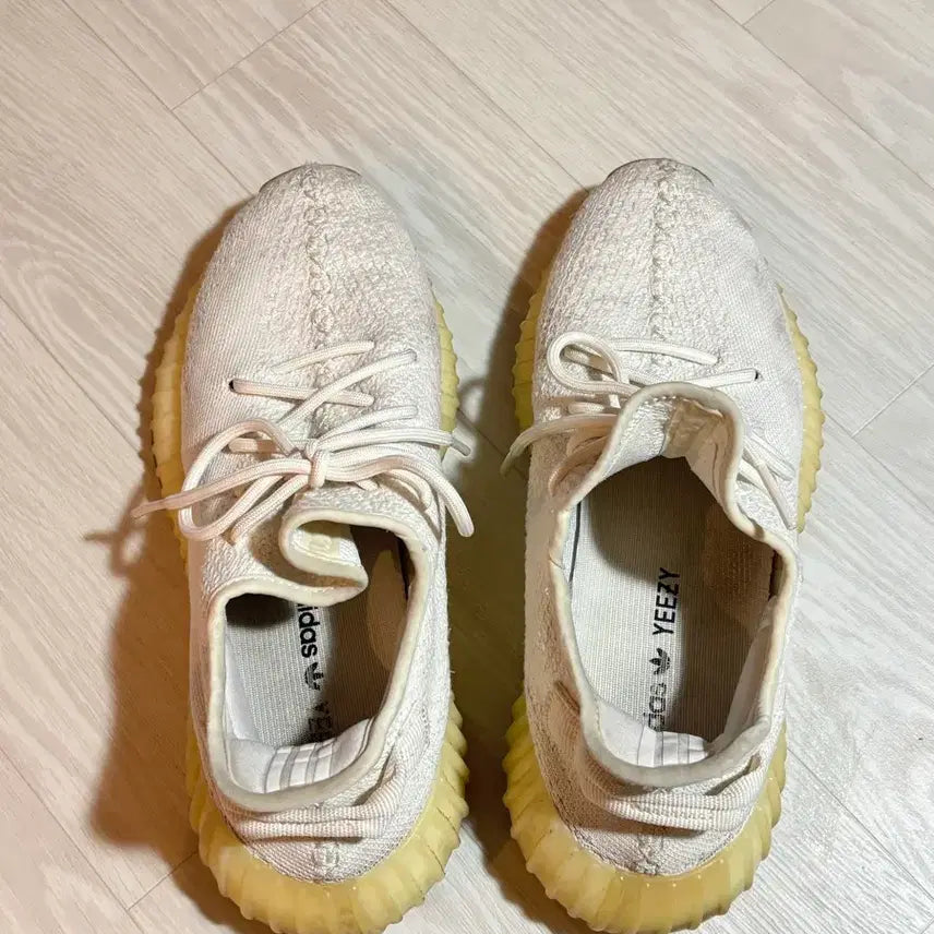 [BUNJANG] Adidas Yeezy Boost 350 V2 Cream Triple White / 아디다스 이지부스트 350 V2 크림/트리플 화이트 275