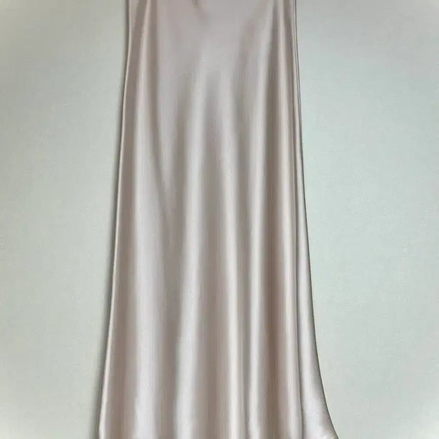 [BUNJANG] Champagne Color Satin Skirt / 샴페인 컬러 새틴 스커트 새제품