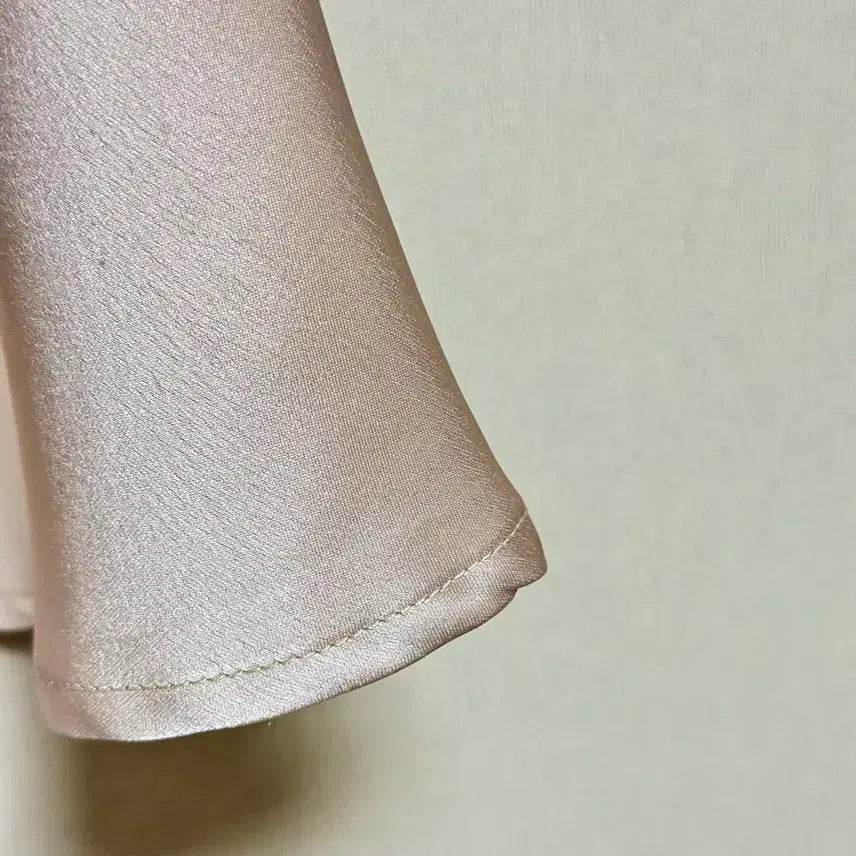[BUNJANG] Champagne Color Satin Skirt / 샴페인 컬러 새틴 스커트 새제품