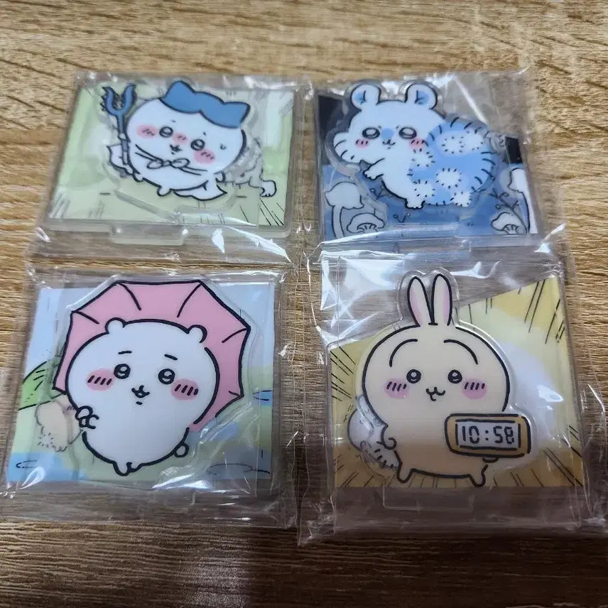 [BUNJANG] Chiikawa Acrylic Stand Set (4 Types, Sealed) / 치이카와 아크릴 스탠드 4종 세트 (미개봉)