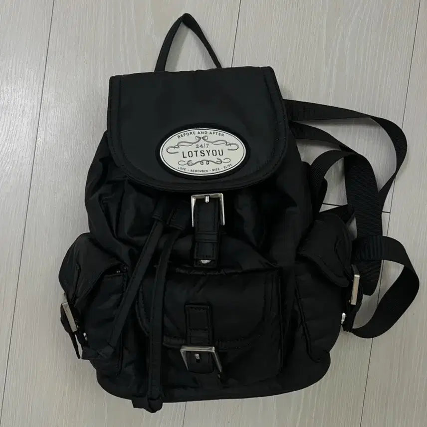 [BUNJANG] Lotsyou Nostalgia Chubby Backpack Black Jennie / 라츠유 lotsyou Nostalgia 백팩 블랙 제니
