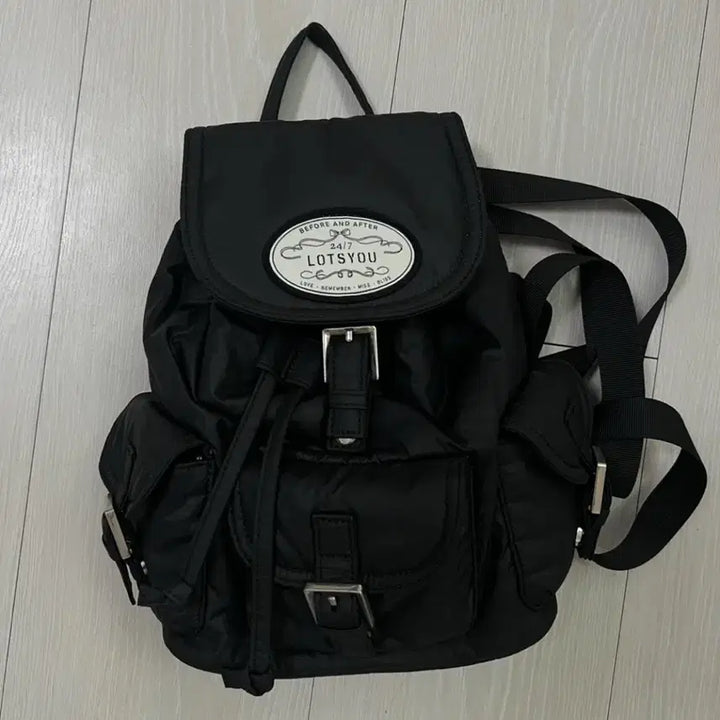 [BUNJANG] Lotsyou Nostalgia Chubby Backpack Black Jennie / 라츠유 lotsyou Nostalgia 백팩 블랙 제니
