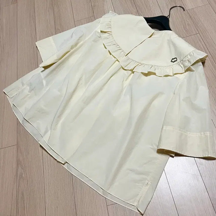 [BUNJANG] Lucky Chouette Sailor Frill Big Collar Blouse Yellow / 22 럭키슈에뜨 세일러 프릴 빅카라 바스락 반팔 블라우스 리본A라인연노랑