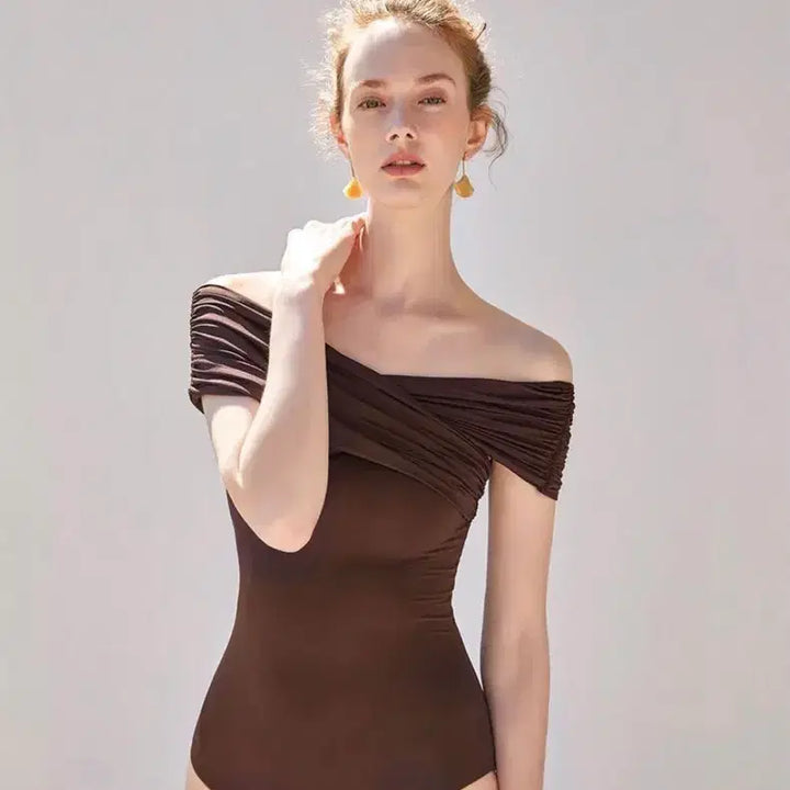 [SOLD OUT] 벨로디네라 오프숄더 원피스 수영복
