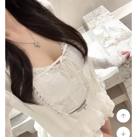 [BUNJANG] Imported Clothing Lace Pearl Camisole Cardigan Set with Belt and Ruffle Skirt / 수입의류 캡내장 레이스 진주 나시가디건 세트 + 벨트 캉캉스커트