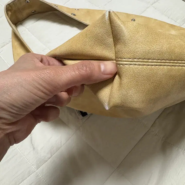 [BUNJANG] Hietta Butter Tote Bag / 히에타 버터 토트백