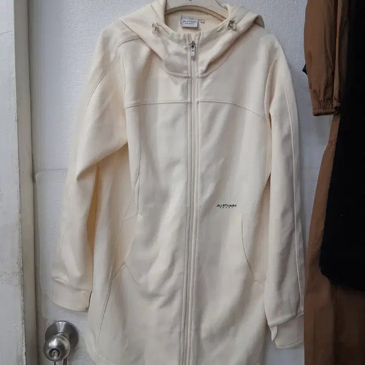 [BUNJANG] JILLSTUART Ivory Hooded Zip-Up Size 66 / 질스튜어트 아이보리 후드 짚업 66