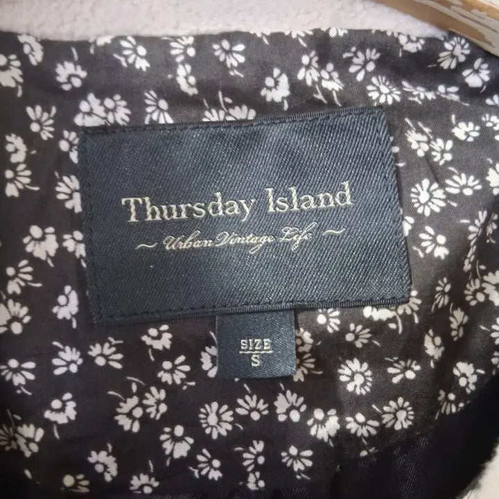 [BUNJANG] Thursday Island Flower Quilting Hooded Coat / Thursday Island 플라워 퀼팅 후드 코트55