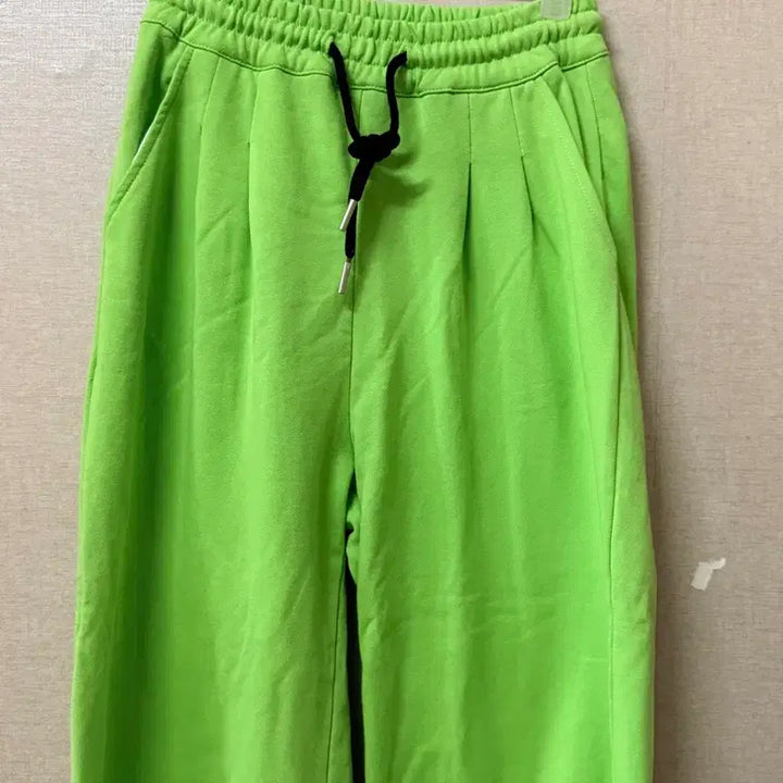 [BUNJANG] Lime Green Training Pants (up to Women&