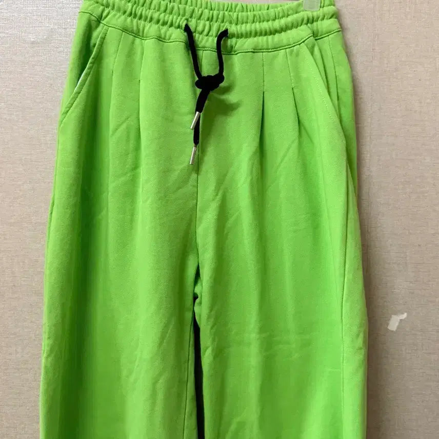 [BUNJANG] Lime Green Training Pants (up to Women&