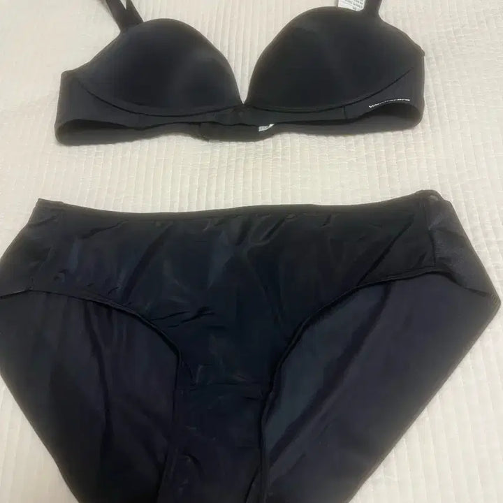 [BUNJANG] Wonderbra Black Bra 80C / 원더브라 블랙 브라 80c