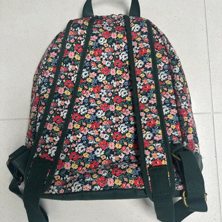 [BUNJANG] Cath Kidston Flower Backpack Green / 캐스키드슨 플라워 백팩 그린