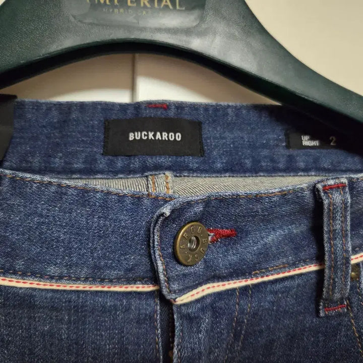 [BUNJANG] Buccheru Light Up Premium Scratch Jeans (Size 32) / 버커루 라이트업 프리미엄 스크레치 청바지(32)