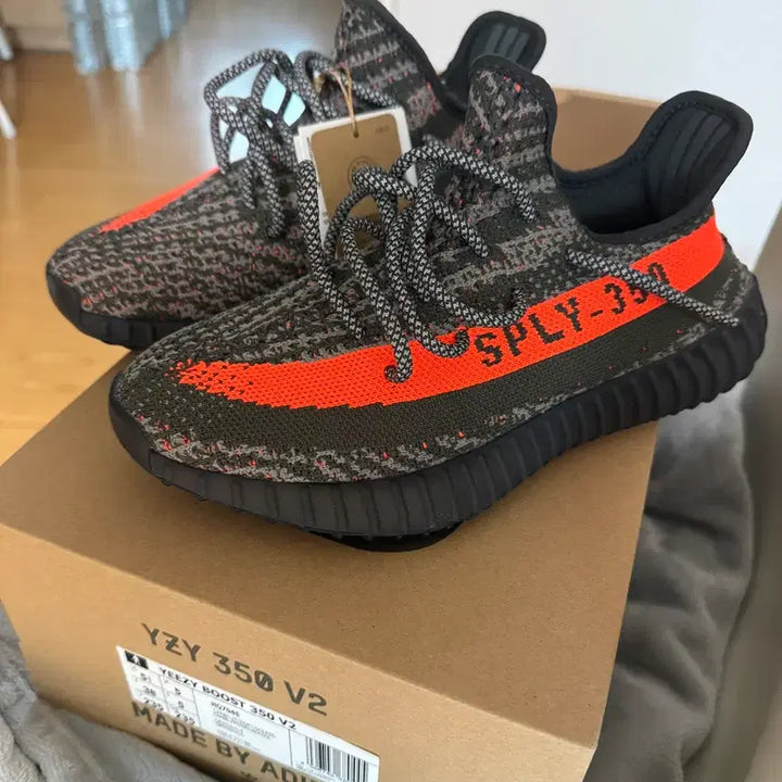 [BUNJANG] Adidas Yeezy Boost 350 V2 Carbon Beluga Sneakers / 아이다스350 V2 카본 벨루가 235 새상품급 풀박스