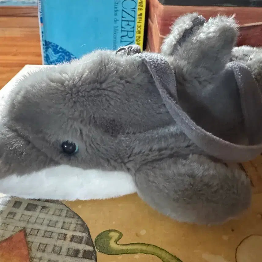 [BUNJANG] Gray Dolphin Plush Bag / 회색 돌고래 인형 가방