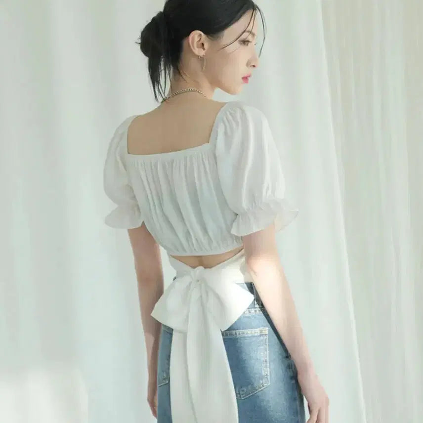 [BUNJANG] Urban Dress Back Ribbon Square Short-Sleeve Blouse White / 어반드레스 백 리본 스퀘어 숏-슬리브 블라우스 화이트