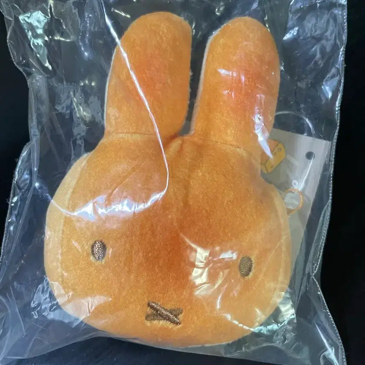 [BUNJANG] Miffy Bakery Charm / 일본 유후인 미피 빵키링 새상품