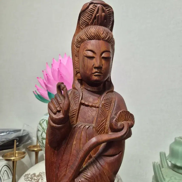 [BUNJANG] Wooden Statue of Avalokiteśvara Holding Cintamani / 목조 관음보살상
