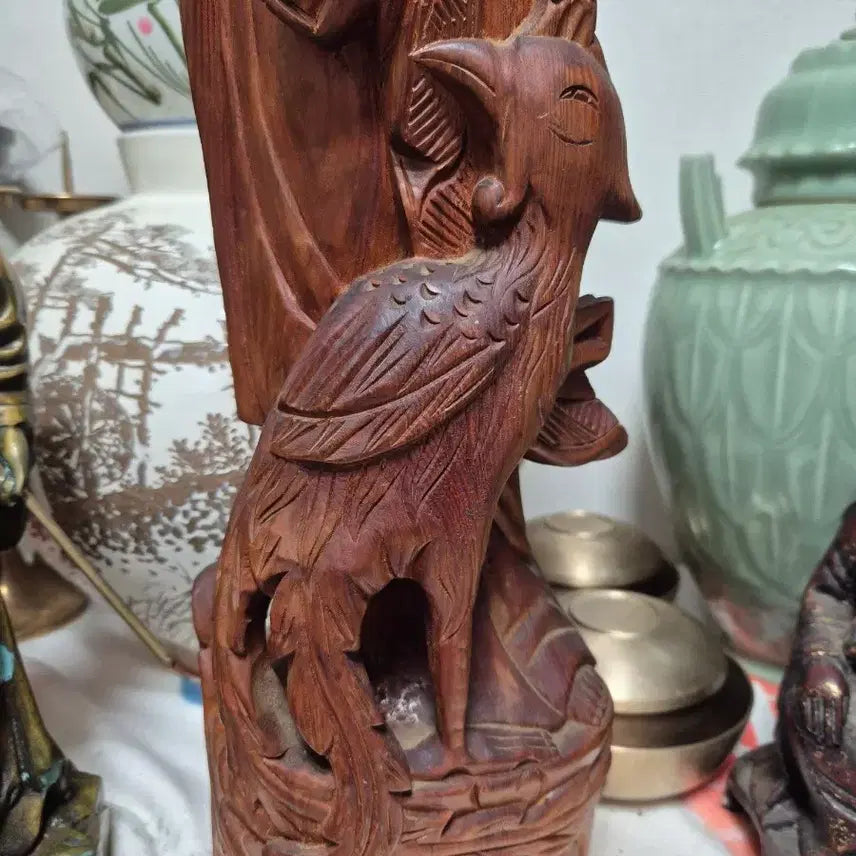 [BUNJANG] Wooden Statue of Avalokiteśvara Holding Cintamani / 목조 관음보살상