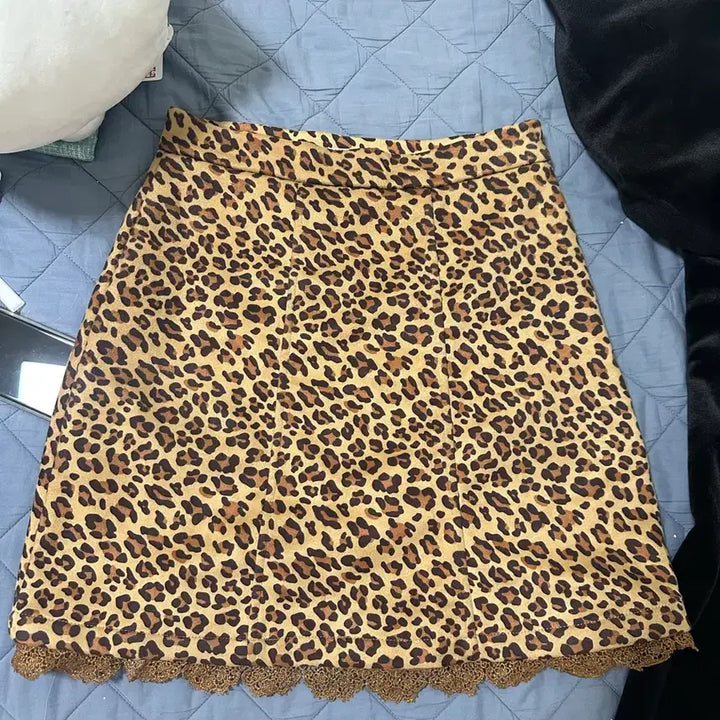 [BUNJANG] Leopard Print Lace Trim Mini Skirt - Titty&amp;Co. Japanese Vintage Gyaru Y2K / 레오파드 미니스커트 레이스 포인트 티티앤코 일본 빈티지 갸루 y2k