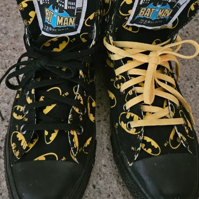 [BUNJANG] Converse x Batman Collaboration High-Top Sneakers / 컨버스 x 배트맨 콜라보 하이탑 스니커즈