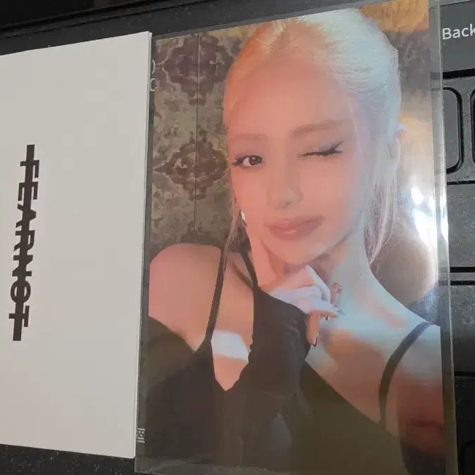 [BUNJANG] LE SSERAFIM Huh Yunjin Studio Photocard / 르세라핌 허윤진 공방
