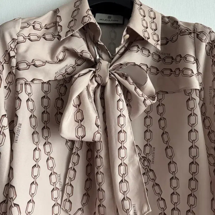 [BUNJANG] MOJO.S.PINE Chain Pattern Blouse / 모조에스핀 정가46만 체인 패턴 블라우스